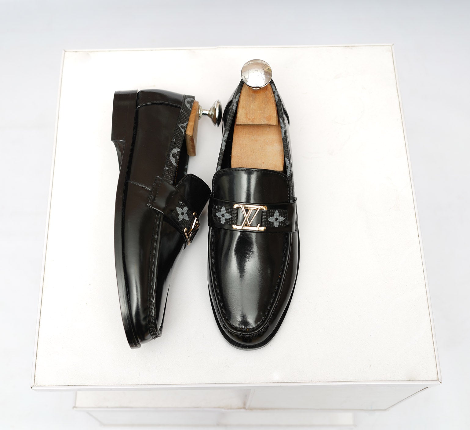 LV MAJOR MOZA (کاف لیدر)